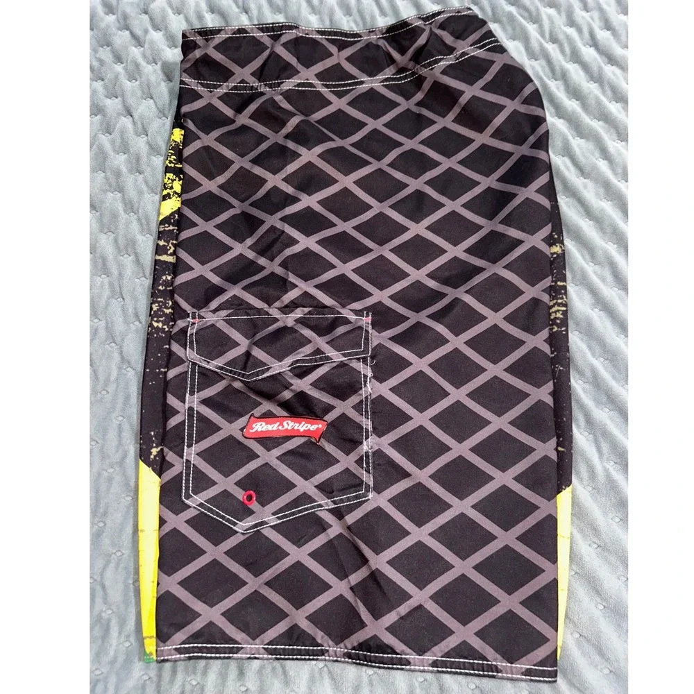 Red Stripe Beer Board Shorts Mens 36 Jamaica Lager Swim Trunks Black Graphic